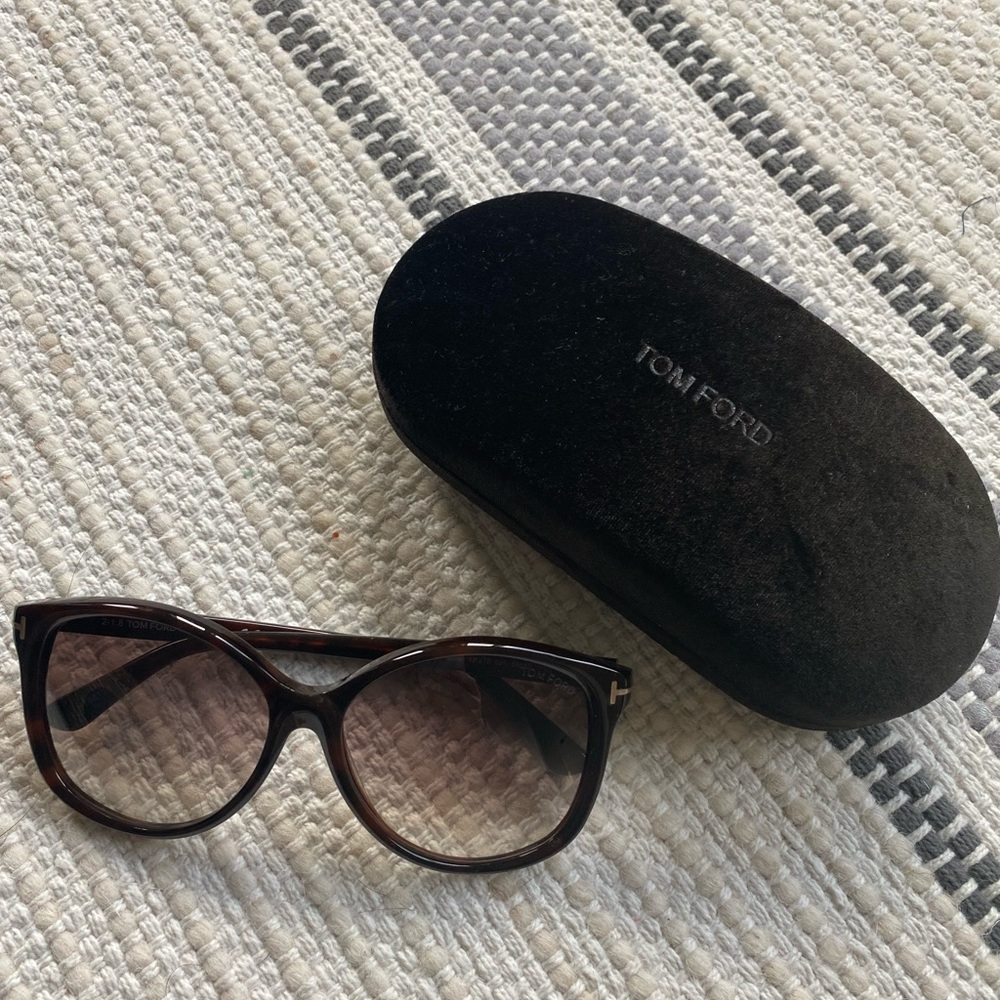Tom Ford brown cat eye sunglasses.